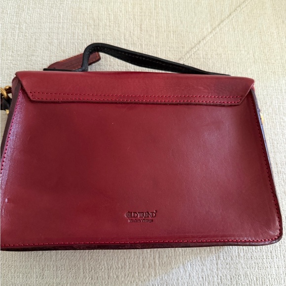 Old Trend Aster Mini Satchel - Picture 4 of 11